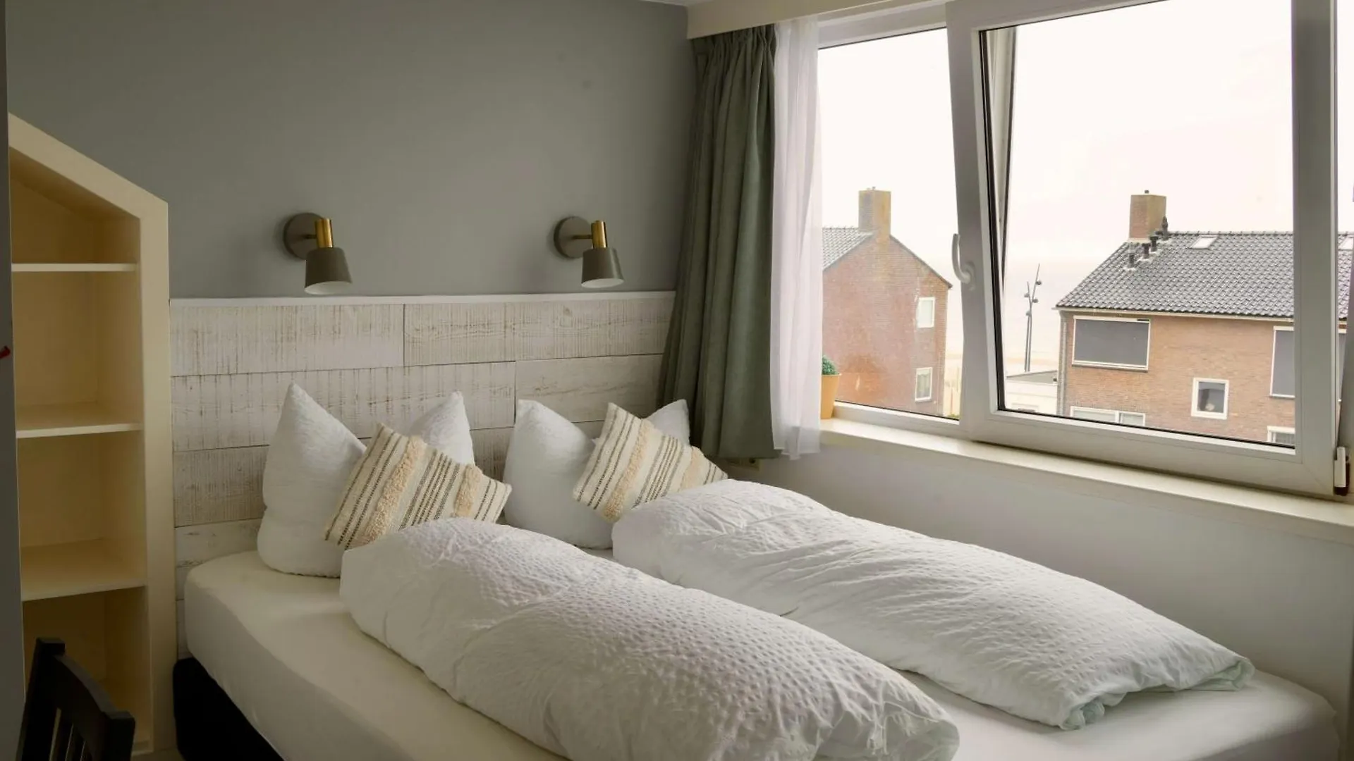 Hammond Studio Apartments Зандфорт